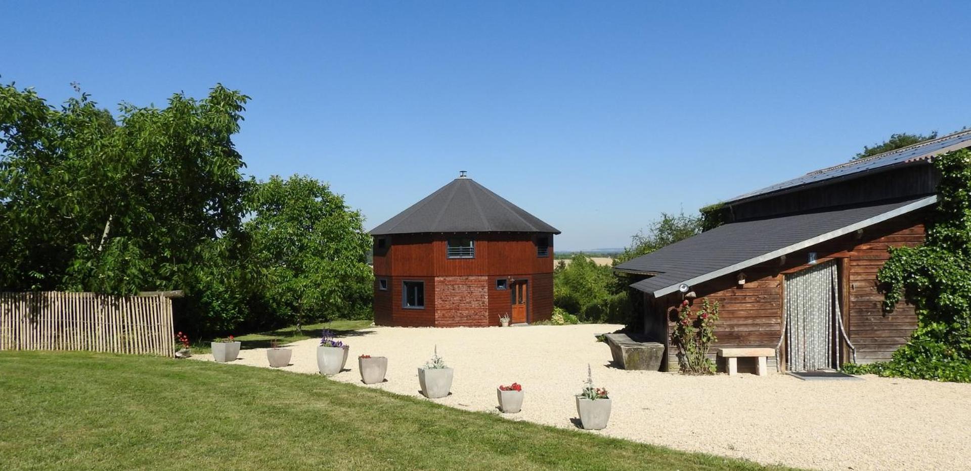 La Maison Ronde Et Ses 2 Cahutes Monthoiron Zewnętrze zdjęcie